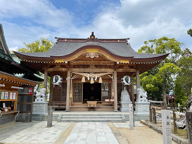 新北神社の本殿