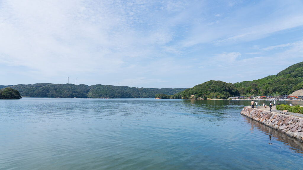 玄海海上温泉パレアから見える仮屋湾