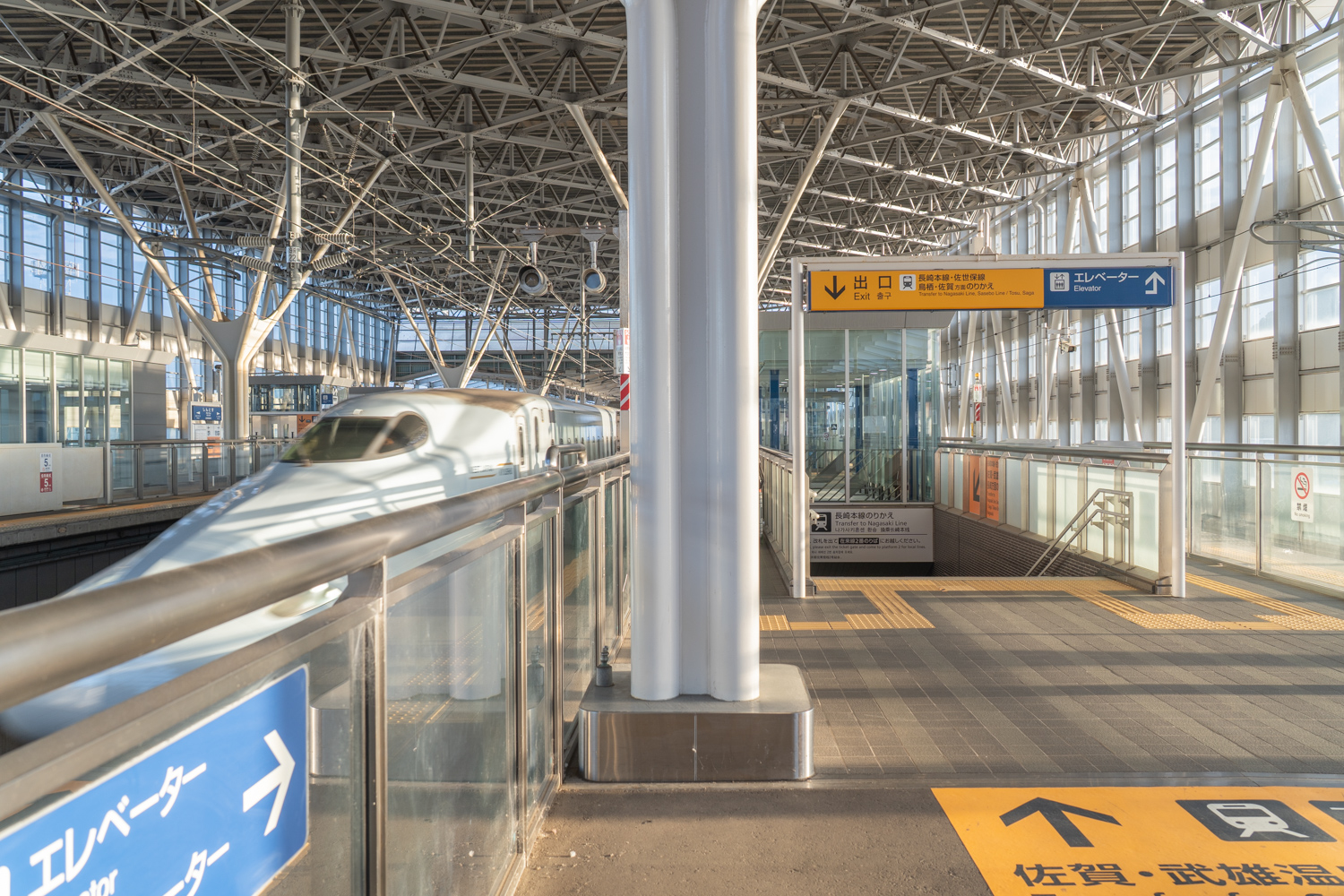 新鳥栖駅の新幹線