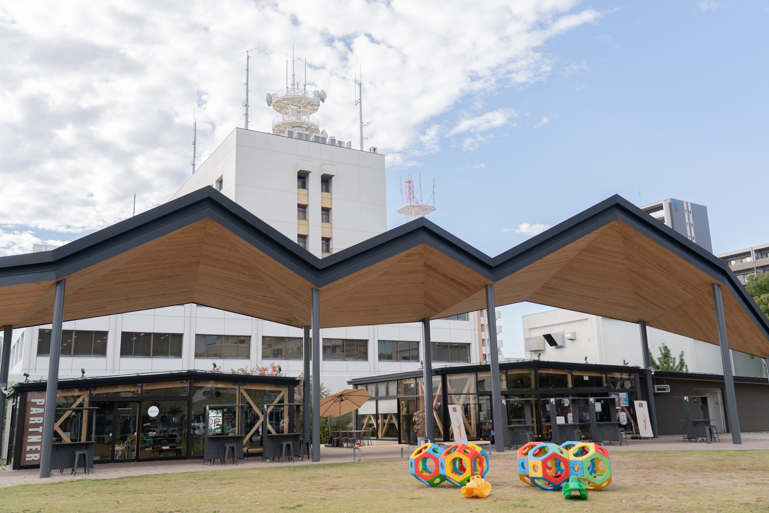 くすかぜ広場·ARKS(アルクス)の屋根