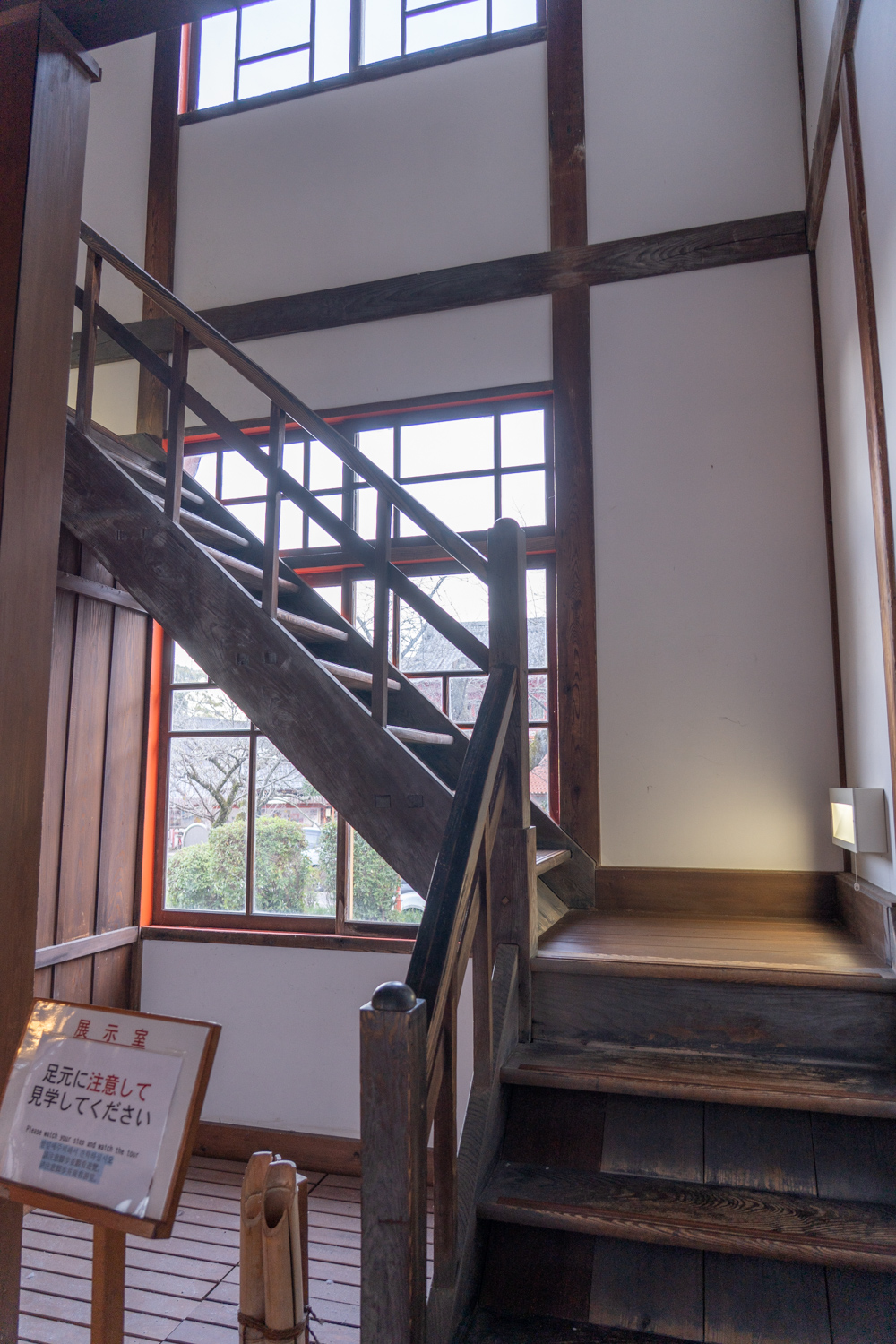 武雄温泉 新館 階段 男性側 1階