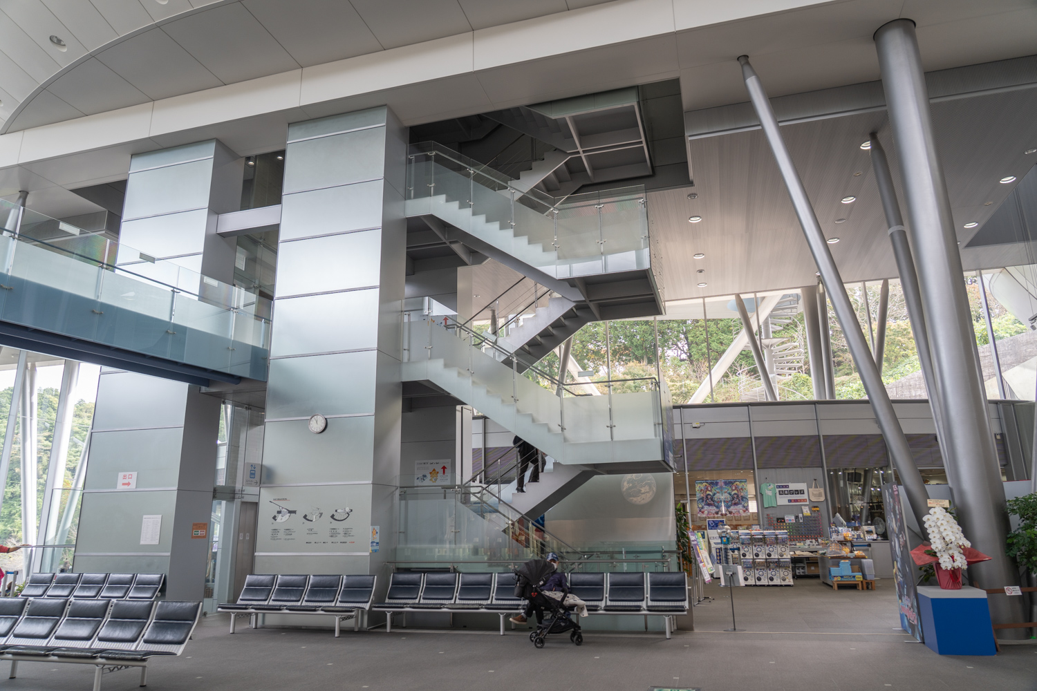 佐賀県立 宇宙科学館 ゆめぎんが わくわく広場 階段